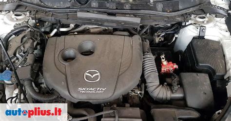 Mazda 5 variklio skyriaus nuotrauka