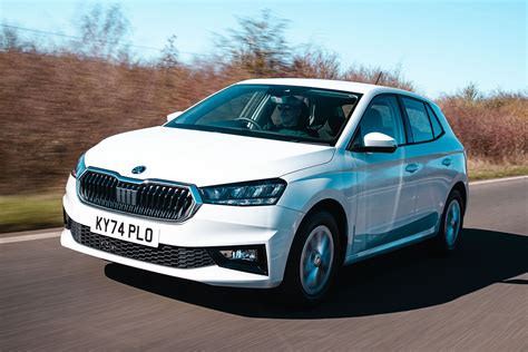 Skoda Fabia III variklio skyriaus nuotrauka su pažymėtais komponentais
