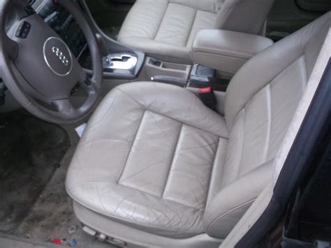 Audi A6 C5 salonas