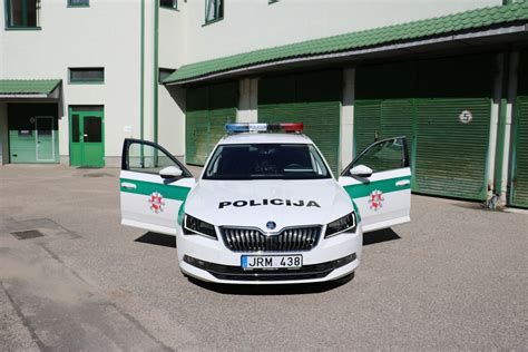 Škoda Superb policijos automobilis su įranga Alytaus apskrityje
