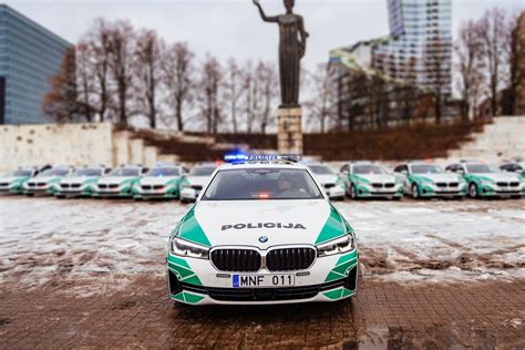 Škoda Kodiaq arba Superb automobilis Čekijos policijos tarnyboje