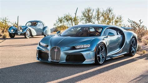 Nuotrauka, vaizduojanti „Bugatti Atlantic“ arba „Mercedes W196“.
