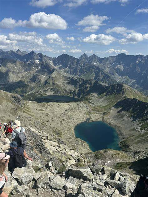 Vasaros aktivacijos Alpėse: žygiai ir kalnų ežerai
