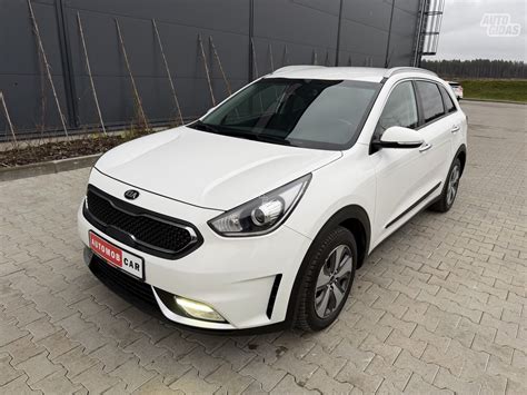 Kia Niro 2019 metų atnaujinimas (atnaujintas priekis)
