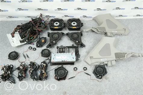 Schematinis BMW i8 jėgainės ir garso sistemos pavaizdavimas