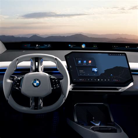 BMW E60 interjero vaizdas su iDrive sistema
