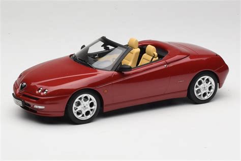 Alfa Romeo Spider 916 variklio skyriaus schema su diagnostinės jungties vieta