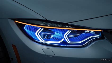 BMW Concept Iconic Lights su lazeriniais priekiniais žibintais