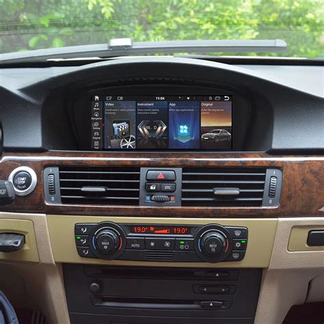 BMW E60 interjeras su modernizuotu Android ekranu
