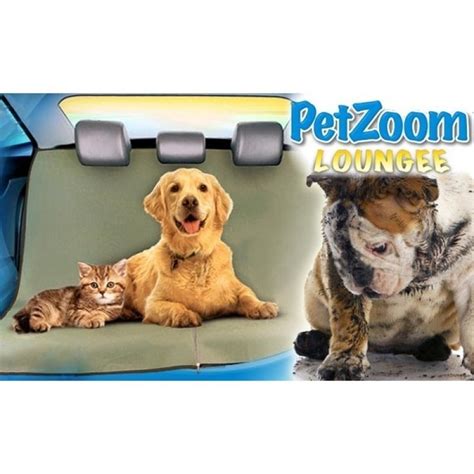 Tematinė nuotrauka: PetZoom Loungee užtiesalas automobilyje su šunimi