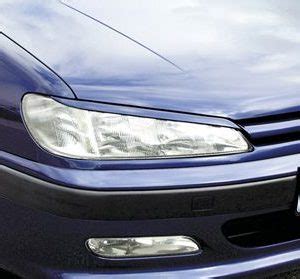 Infografika: Angliškų vs Europinių Peugeot 406 žibintų skirtumai