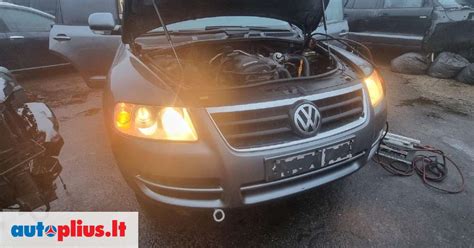Volkswagen Touareg variklio skyrius su elektronikos blokais