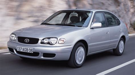 Toyota Corolla E11 kartos automobilio nuotrauka