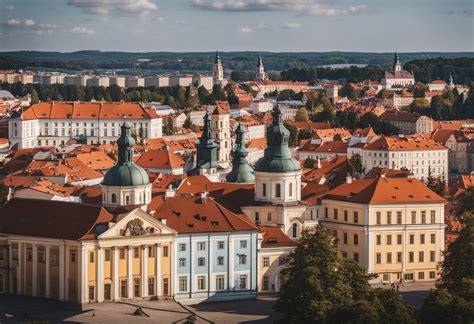 Reno miesto panorama su senamiesčio stogais ir katedra