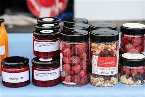Tematinė nuotrauka: Prancūzijos turgus su vietiniais produktais