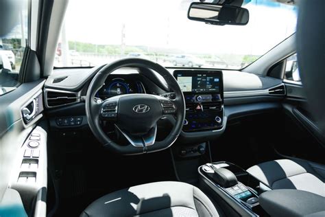 Hyundai automobilio interjeras su radijo sistema