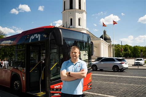 Teminis autobuso vairuotojo portretas