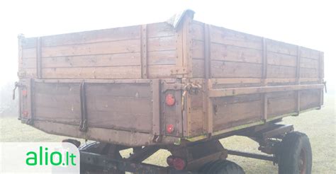 MTZ-50 traktoriaus su priekaba schema, iliustruojanti stabdžių sistemos jungtis
