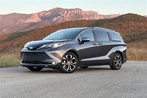 Grafikas, rodantis Toyota Sienna patikimumo įvertinimus bėgant metams