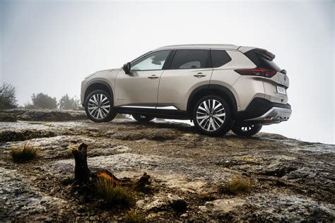 Nissan X-Trail interjero nuotrauka su erdve ir galimu septynių sėdynių išdėstymu
