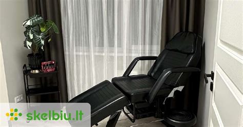 Fotografija: inspektorius atlieka patikrinimą grožio salone ar restorane