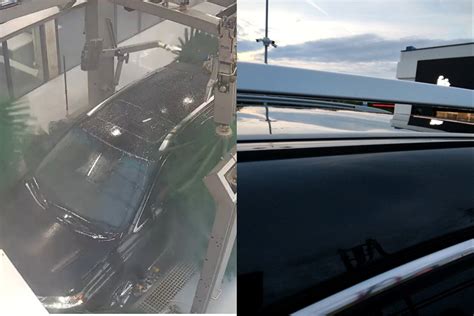 Nuotrauka: apgadintas automobilis po potvynio