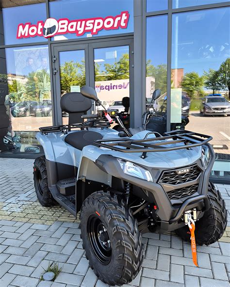 schematinis keturračio su elektroniniu vairo stiprintuvu vaizdas