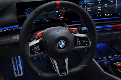 BMW M1 ir M2 mygtukai ant vairo, jų funkcijos