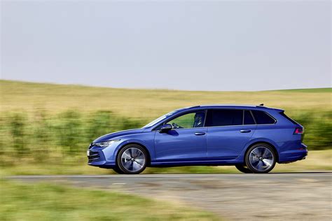 Schema: „Volkswagen Golf Variant“ bagažinės tūrio transformacija ir matmenys