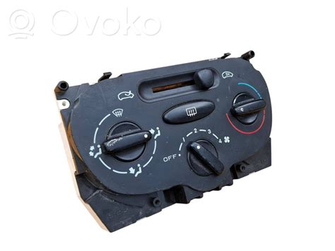 Peugeot 307 mechaninio klimato kontrolės panelė su rankenėlėmis