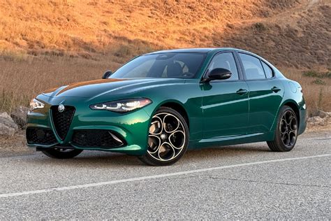 Alfa Romeo Giulia salono nuotrauka