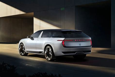 Nuotrauka su moderniu elektromobiliu