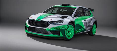 „Škoda Fabia RS Rally2“ ralio automobilis lenktynių trasoje