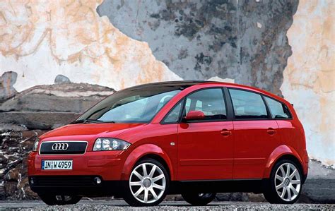 Audi A2 išorės nuotrauka, pabrėžianti kompaktiškumą