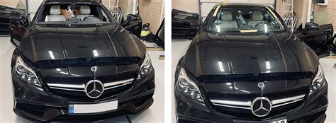 Nuotrauka: Mechaniniu būdu valyta automobilio detalė prieš ir po valymo