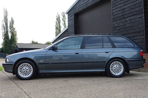 BMW 528i Touring variklio skyrius