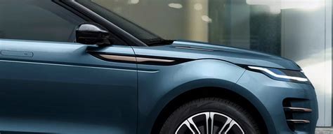 iliustracija, vaizduojanti Range Rover automobilį su stilingais R19 ratlankiais