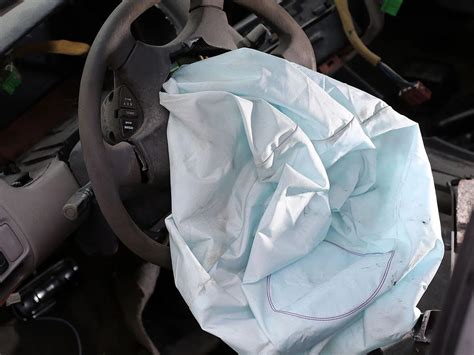 „Takata“ oro pagalvės defekto pavyzdys