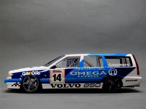 Volvo 850 universalo lenktyninis automobilis BTCC trasoje