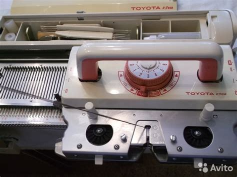 Mezgimo mašinos Toyota KS 858 schema arba bendras vaizdas su priedais