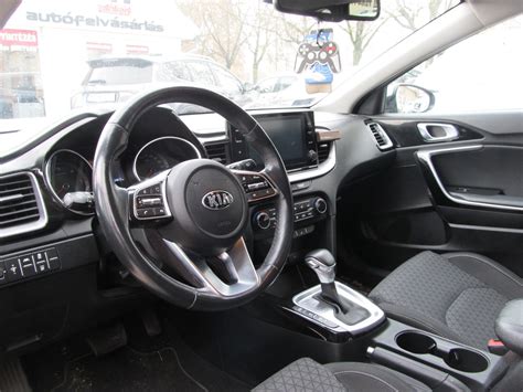Kia Cee'd SW I interjeras su prietaisų skydeliu
