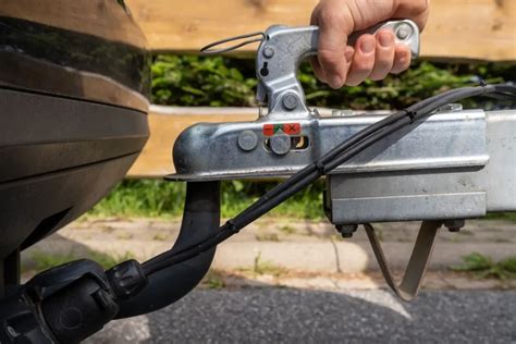 Įvairių tipų priekabų adapterių nuotrauka