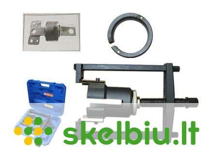 Konceptualus įrankio naudojimo paveikslėlis, iliustruojantis sailenblokų presavimo procesą automobilyje.