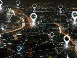 Infografika: kaip veikia GPS sistema su palydovais ir imtuvu