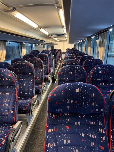 Seno autobuso nuotrauka su gedimo požymiais