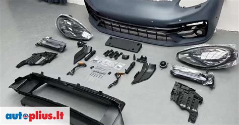 Automobilis su tamsintais žibintais (pavyzdys prieš ir po)