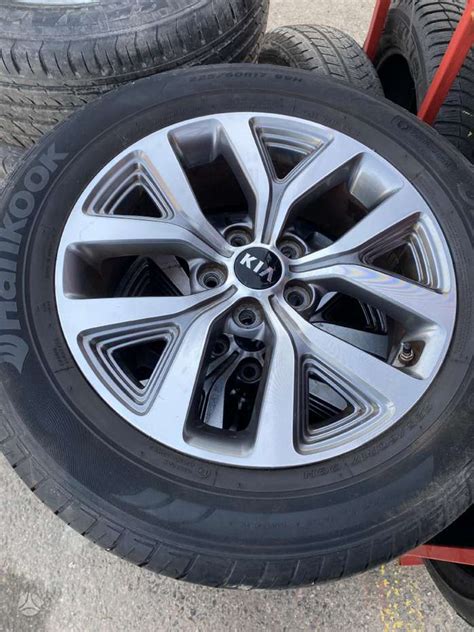 Originalių Kia Rio lengvojo lydinio ratlankių asortimento nuotrauka