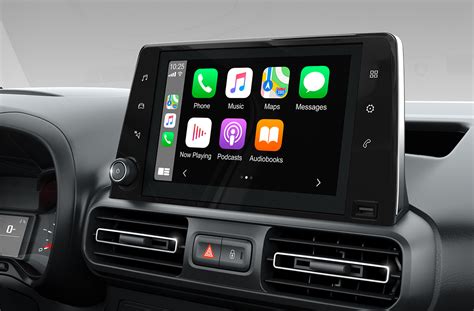 Toyota automobilio multimedijos sistemos modelio etiketės pavyzdys