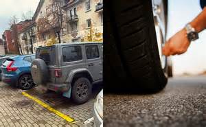 Sschema arba iliustracija, vaizduojanti vairuotoją ir automobilį, priklausantį kitam asmeniui.