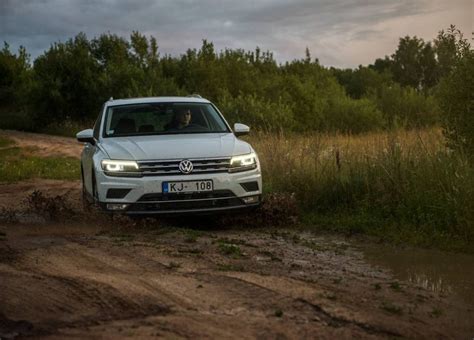 Volkswagen Tiguan (2007-2011) eksterjero dizaino ir kėbulo linijų vaizdas